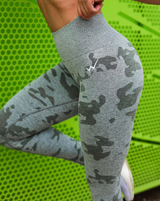 SEAMLESS CAMO KAKI